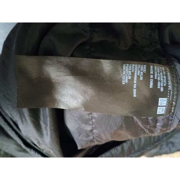 Uniqlo Ultra Light Down jacket Black puffer women's medium winter wear gorpcore - Picture 10 of 14